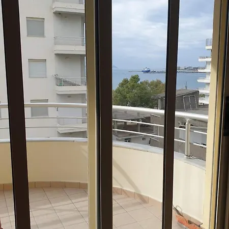 Apartament On Lungomare,sea View. 아파트 *